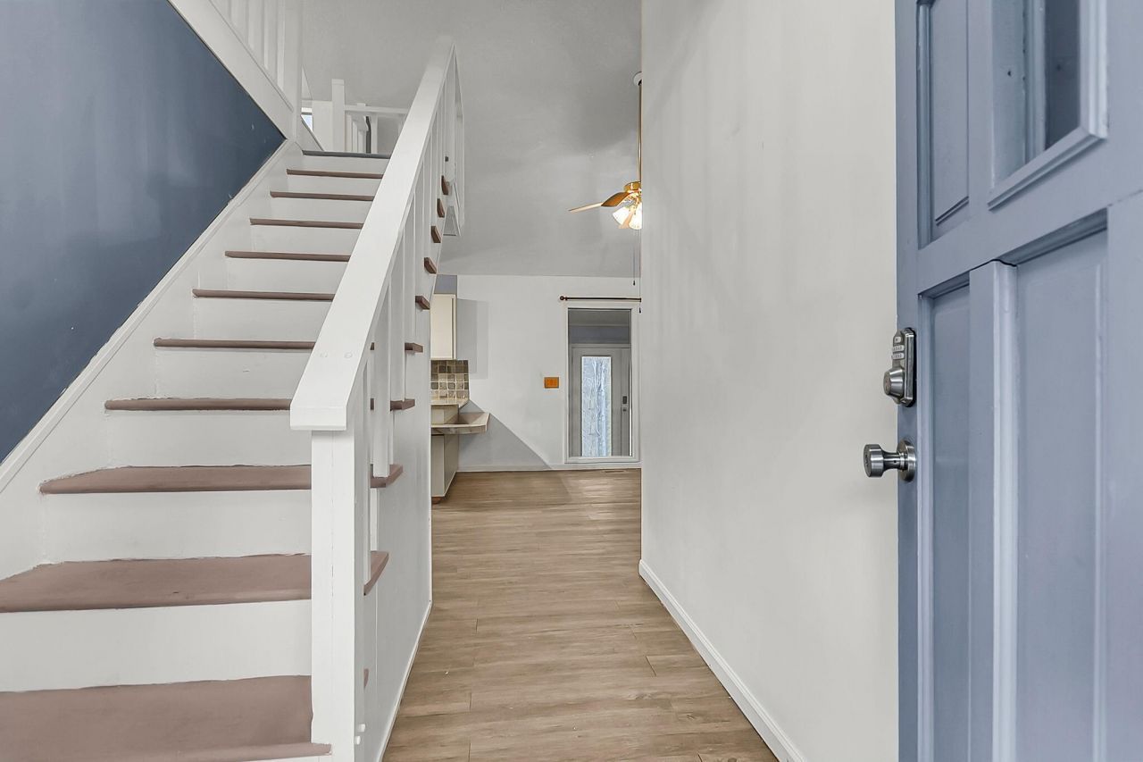 1677 Clearview Drive Photo 5