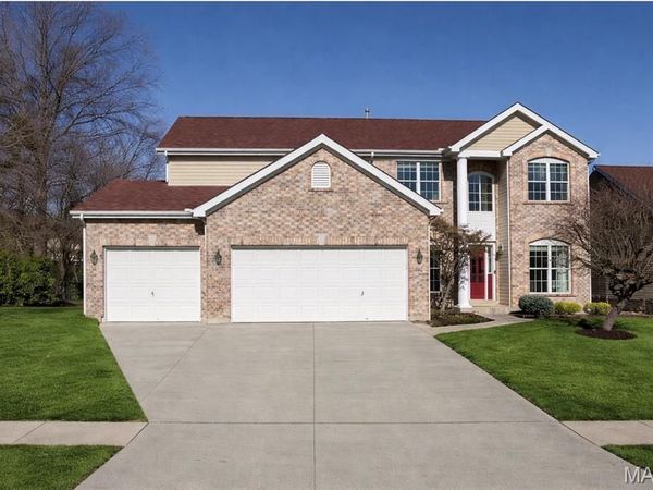 365 Remington Way Drive, Ballwin, MO 63021