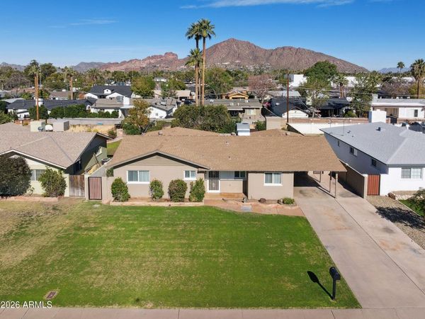 5438 E PINCHOT Avenue, Phoenix, AZ 85018