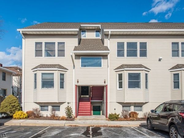 45 Royal Ave, Hawthorne, NJ 07506