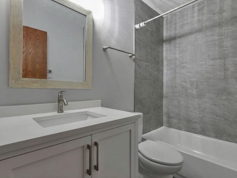 818 Annagladys Drive, Unit A2, Columbus, OH 43085 Photo 18