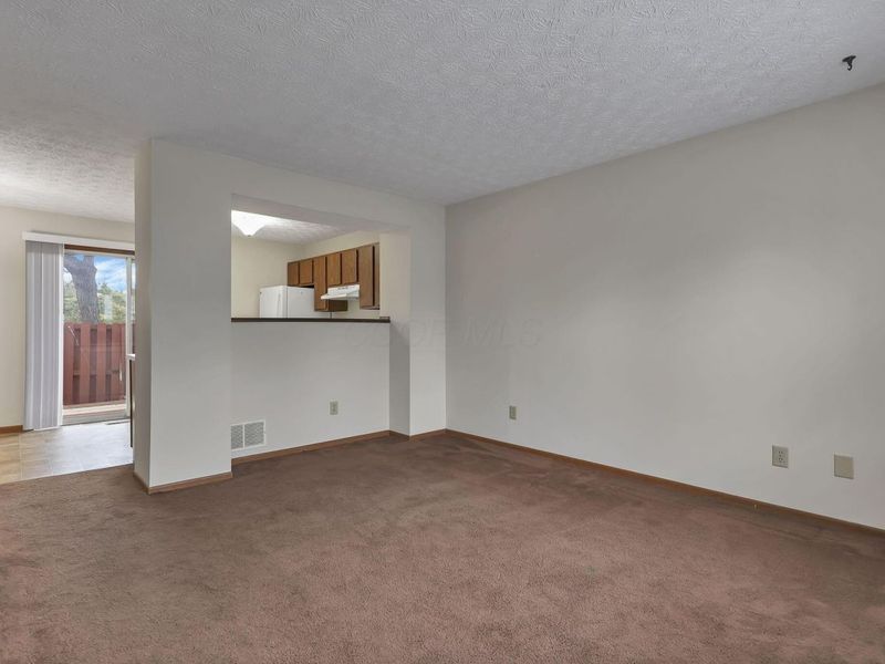 818 Annagladys Drive, Unit A2, Columbus, OH 43085 Photo 4