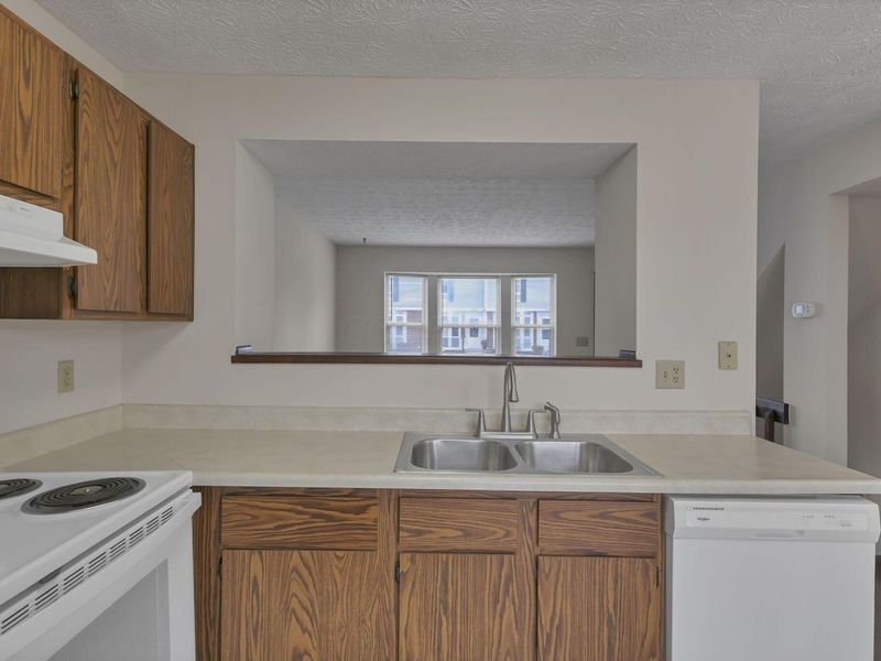 818 Annagladys Drive, Unit A2, Columbus, OH 43085 Photo 9