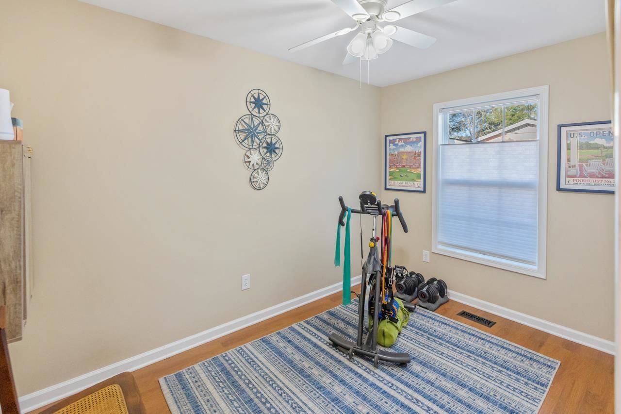 329 15th Ave. S Photo 21