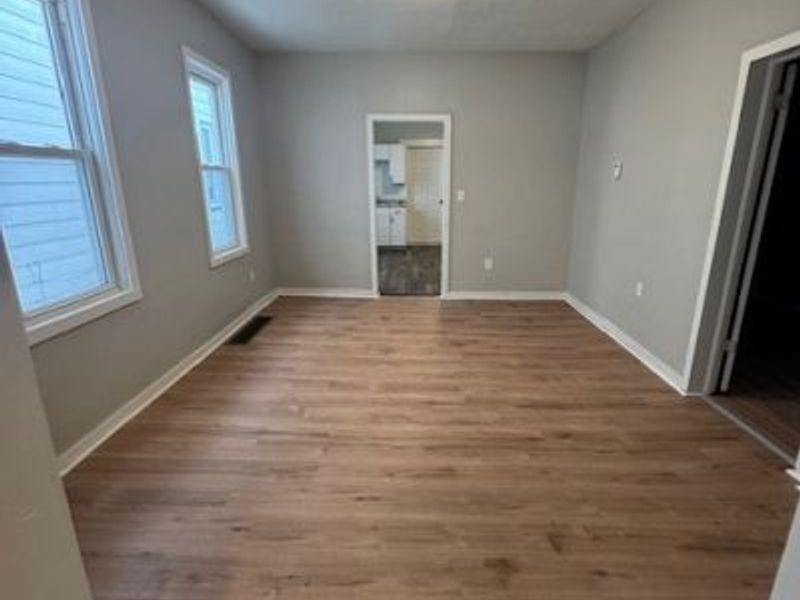 4203 Howlett Avenue, Cleveland, OH 44113 Photo 6