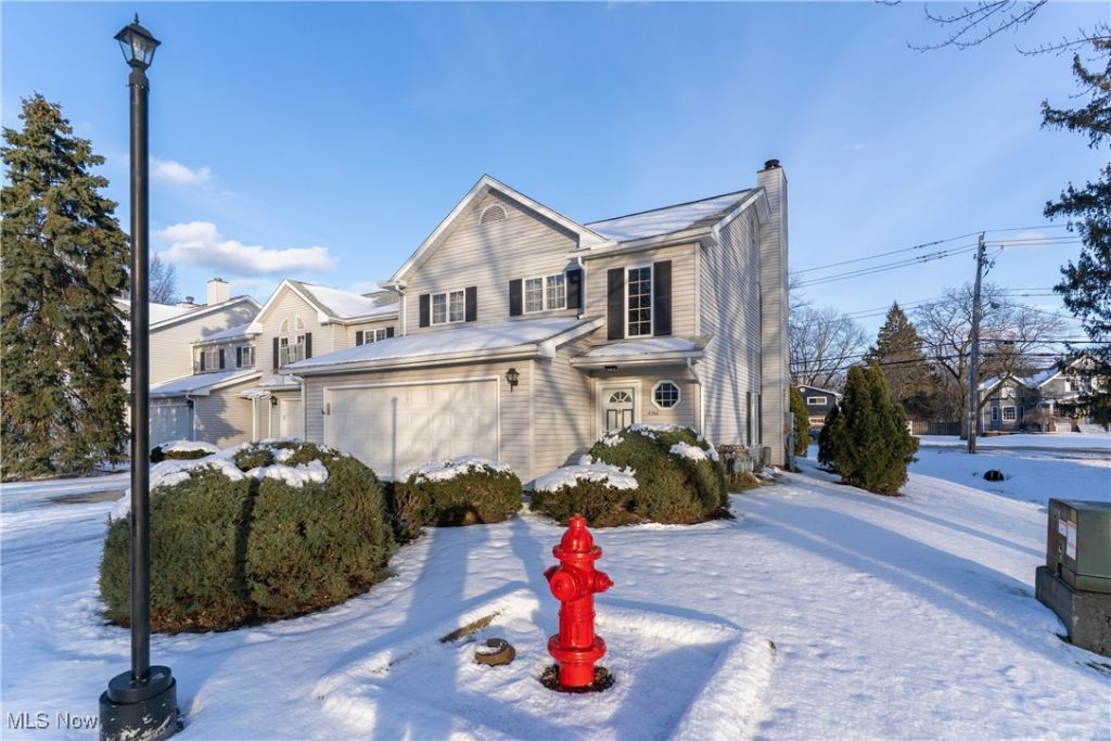 6744 Fry Road, Unit 4, Middleburg Heights, OH 44130 Main Photo