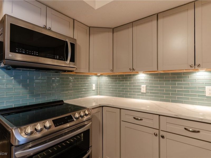 6744 Fry Road, Unit 4, Middleburg Heights, OH 44130 Photo 14