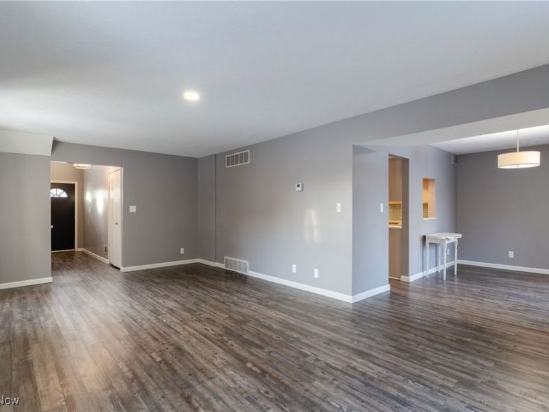 6744 Fry Road, Unit 4, Middleburg Heights, OH 44130 Photo 9