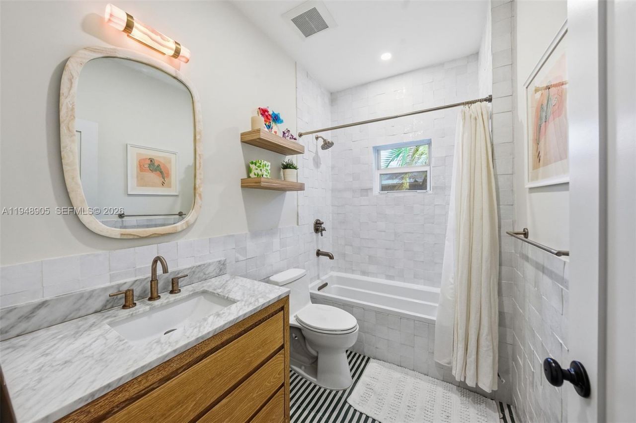 71 NE 46th St, Miami, FL 33137 Photo