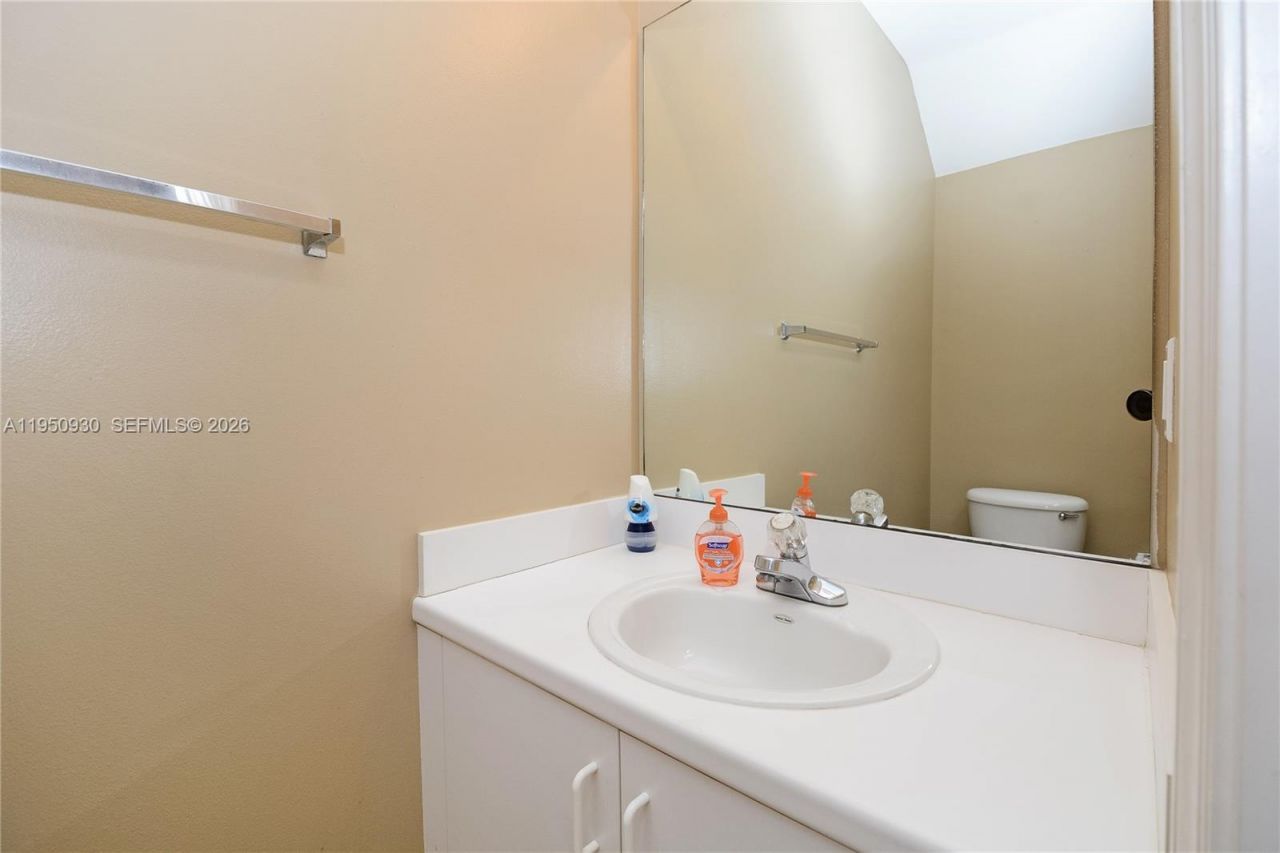 3740 San Simeon Cir, Unit 3740, Weston, FL 33331 Photo