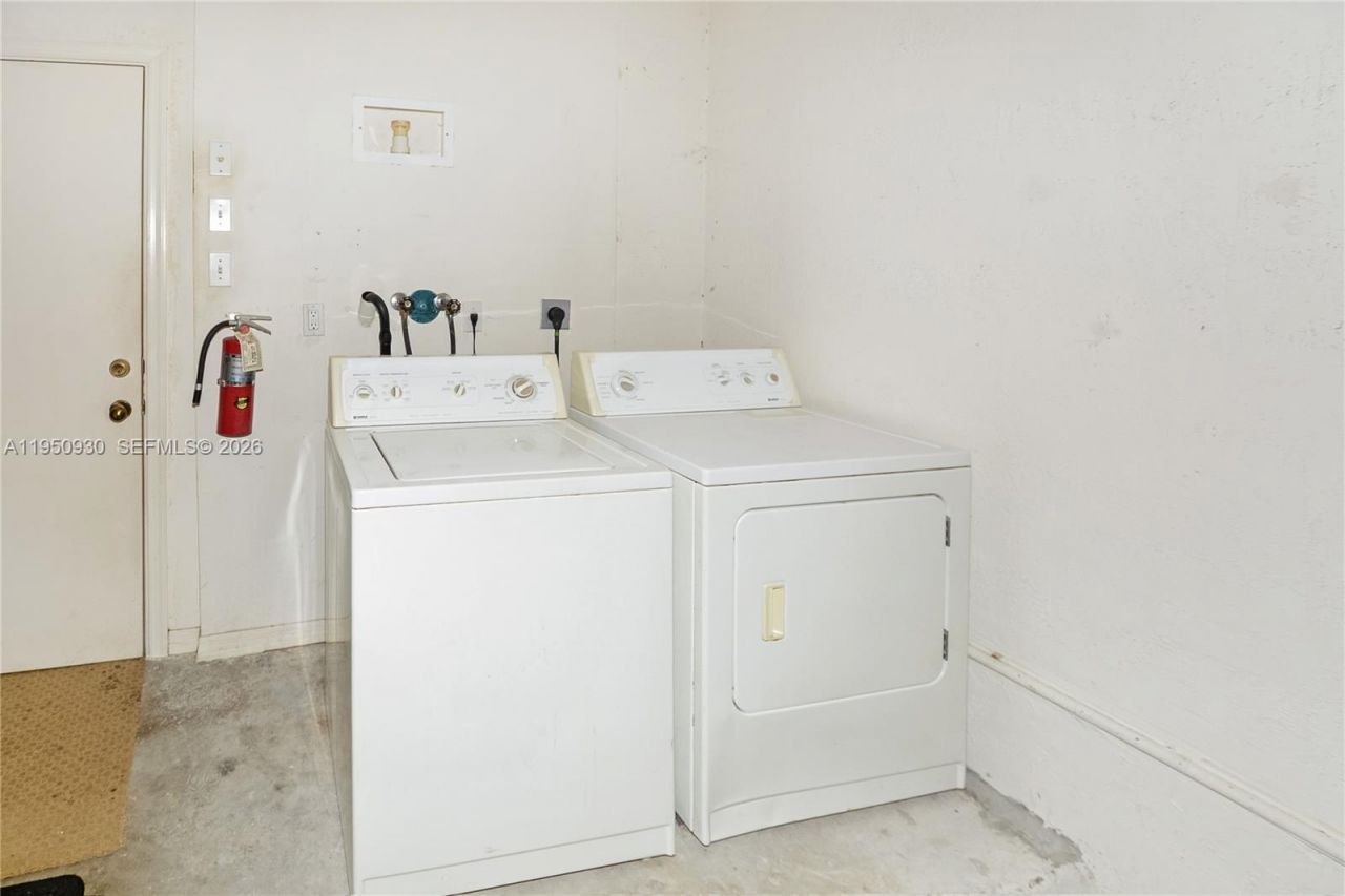 3740 San Simeon Cir, Unit 3740, Weston, FL 33331 Photo