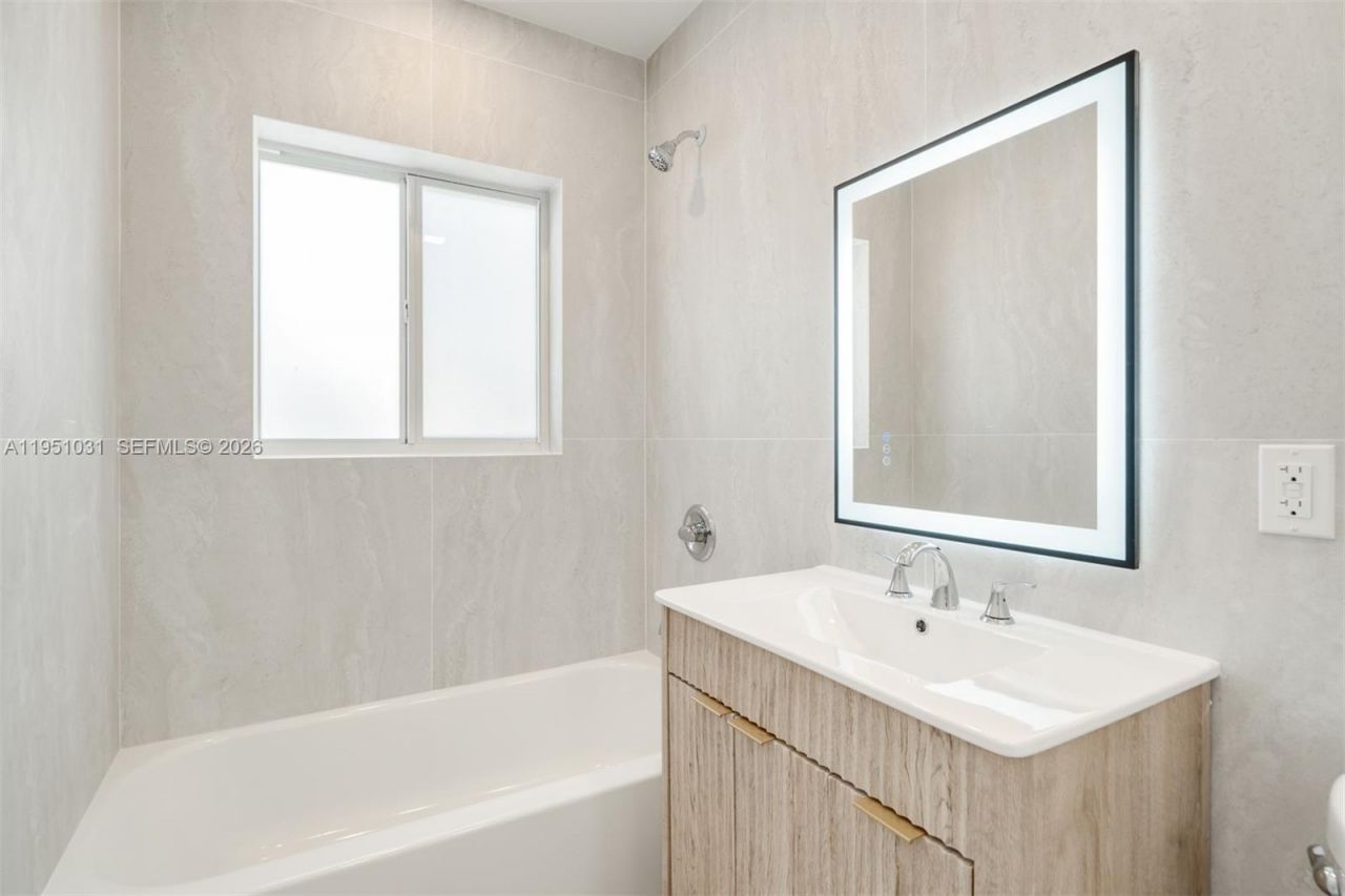 47 Oviedo Ave, Coral Gables, FL 33134 Photo