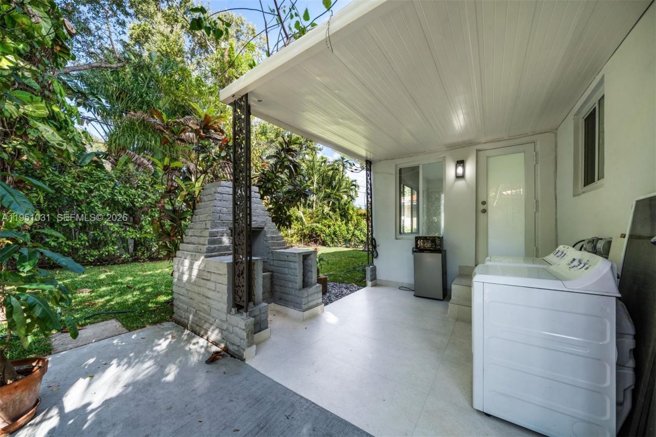 47 Oviedo Ave, Coral Gables, FL 33134 Photo