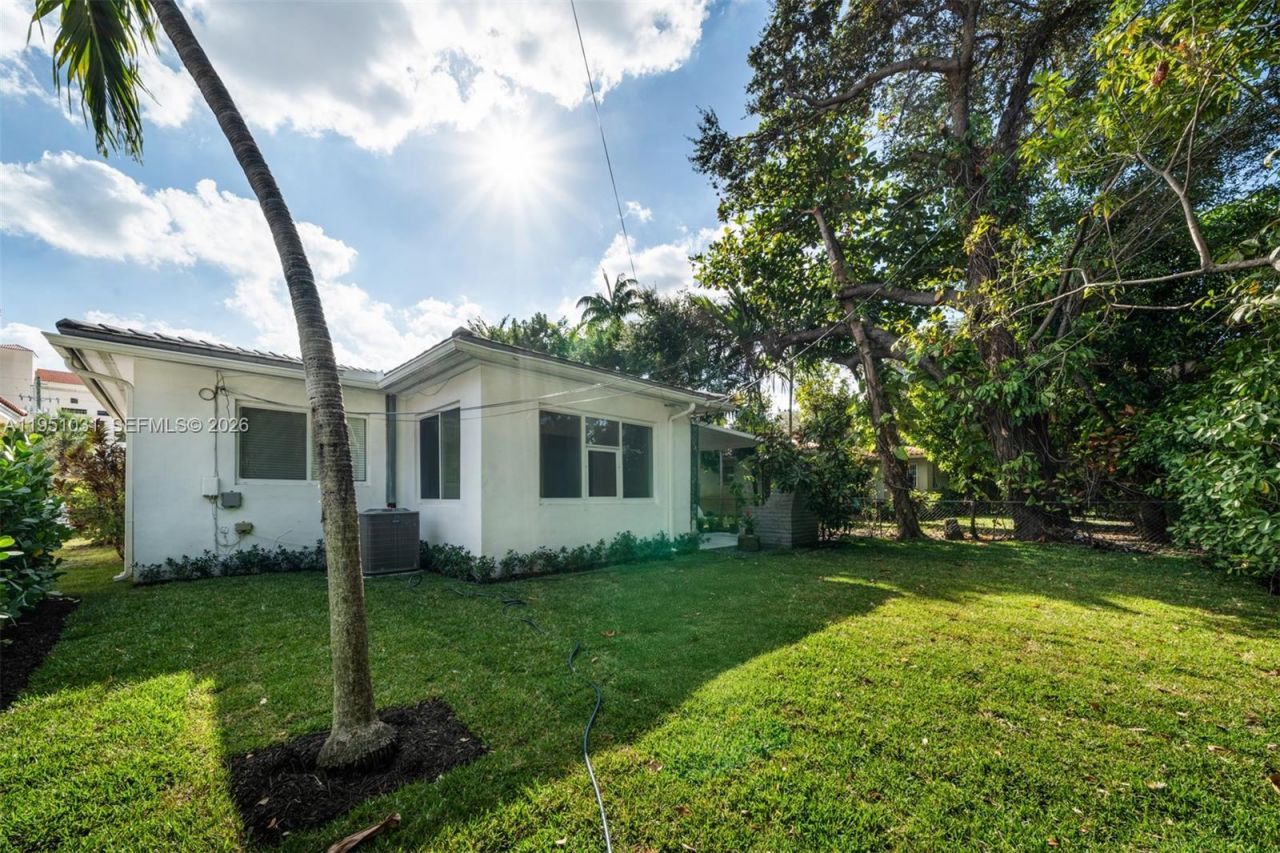 47 Oviedo Ave, Coral Gables, FL 33134 Photo