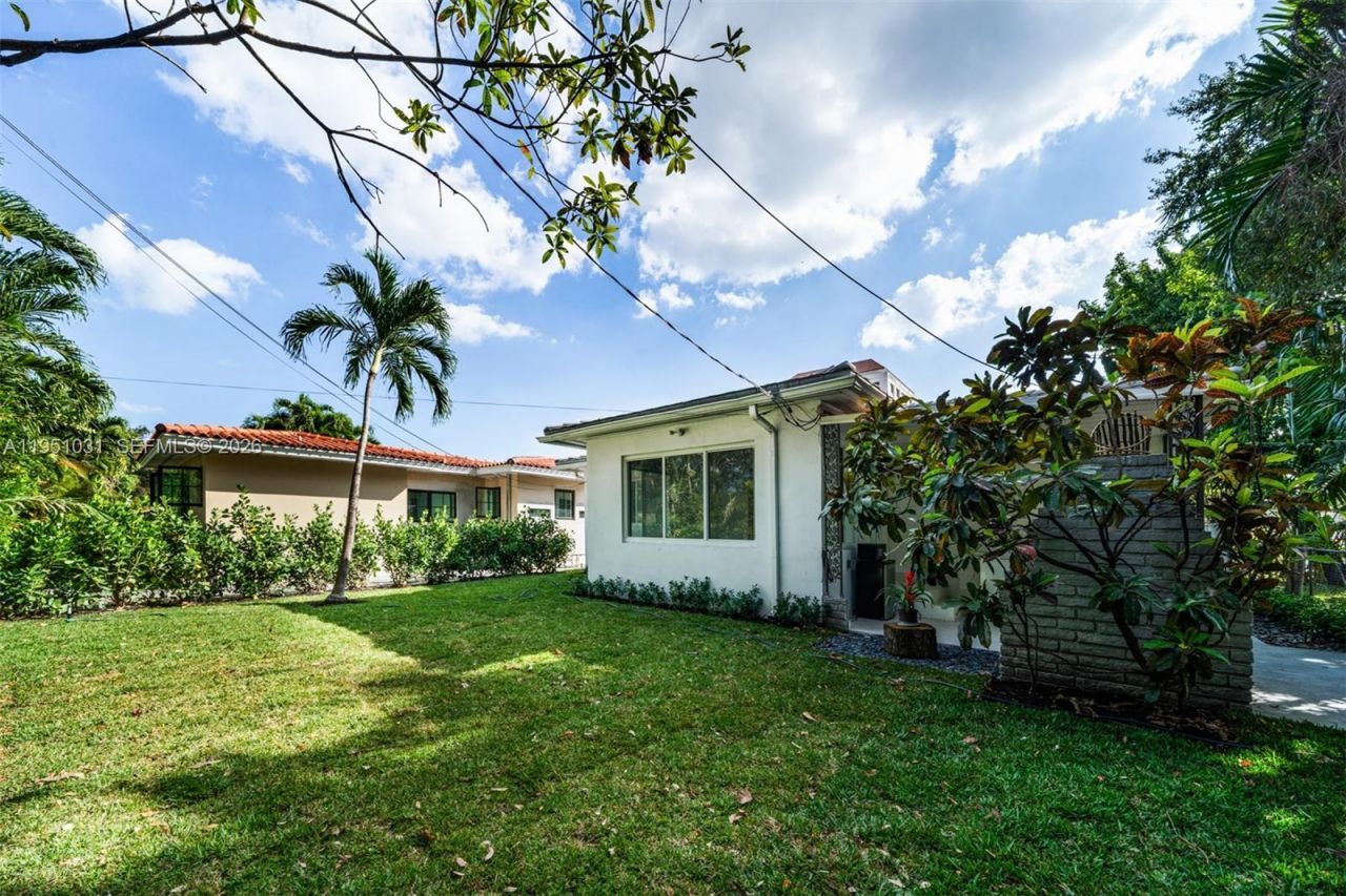 47 Oviedo Ave, Coral Gables, FL 33134 Photo
