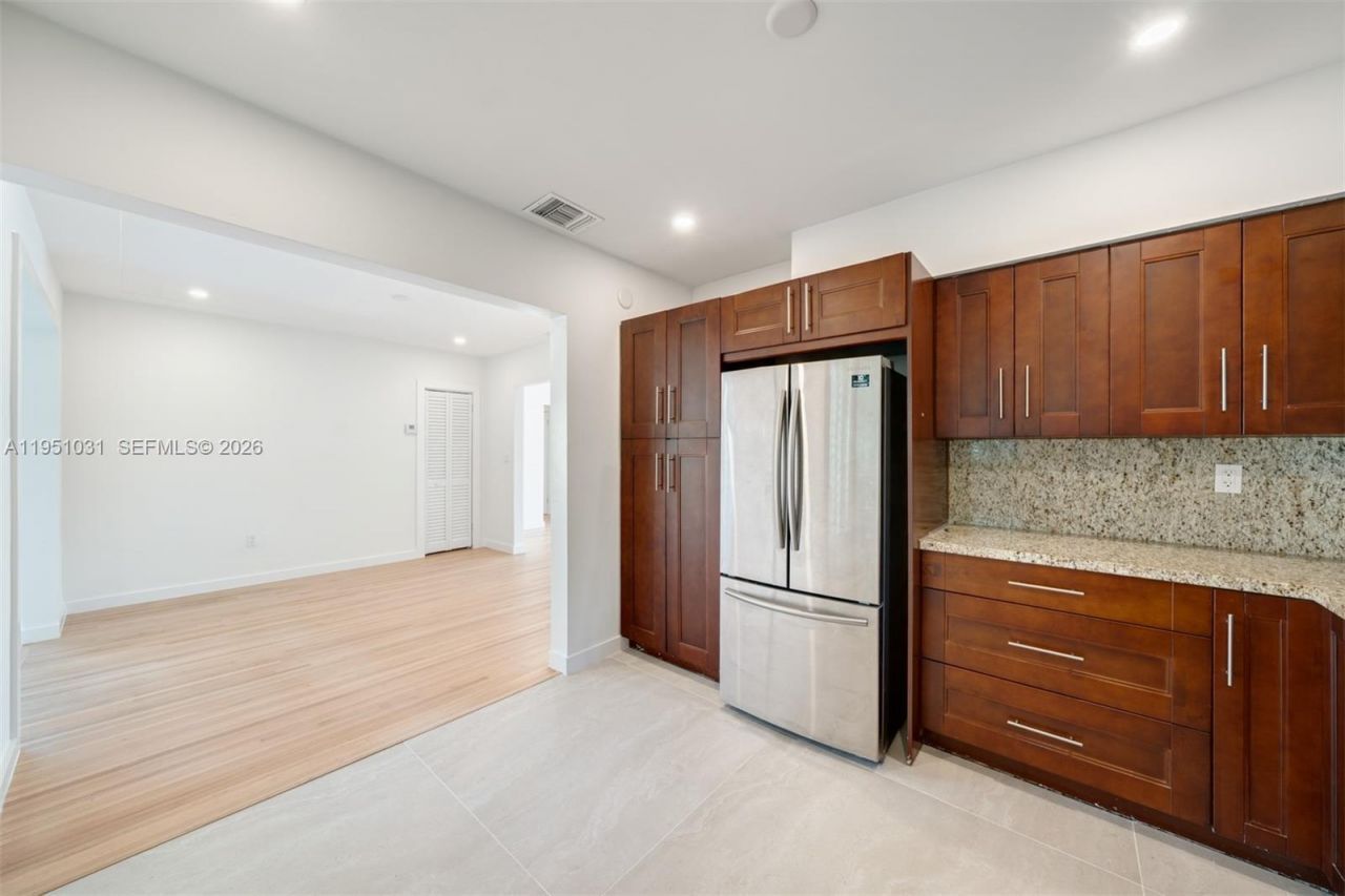 47 Oviedo Ave, Coral Gables, FL 33134 Photo