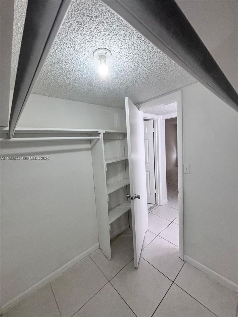 430 Commodore Dr, Unit 104, Plantation, FL 33325 Photo