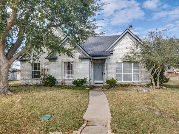 2833 Clearmeadow Drive, Mesquite, TX 75181