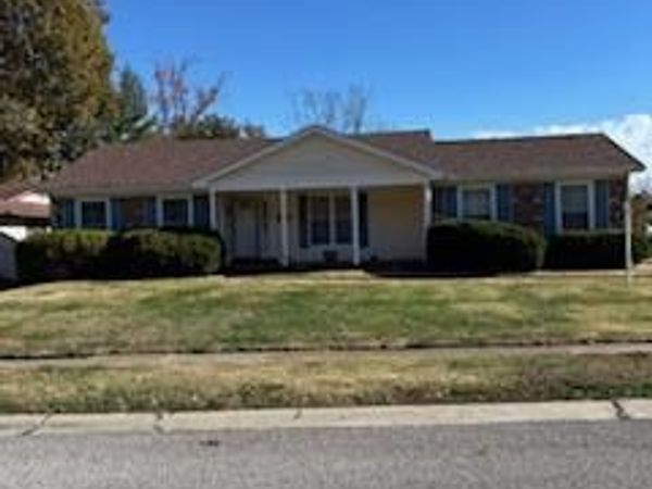 3490 Greenway Chase Drive, Florissant, MO 63031