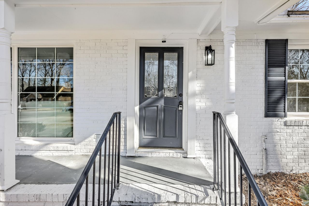 8004 Malden Avenue Photo 28