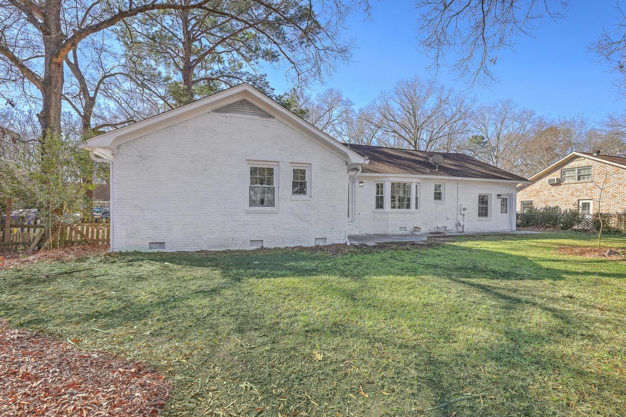 8004 Malden Avenue Photo 40