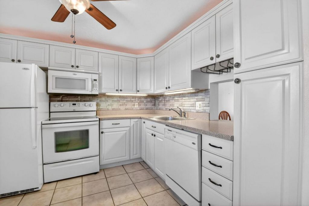 230 NE 26th Avenue, Unit 3020, Boynton Beach, FL 33435 Photo