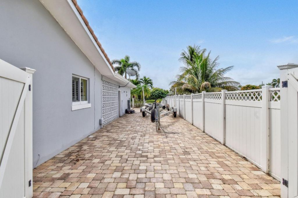 1404 Alpha Court S, Lake Clarke Shores, FL 33406 Photo