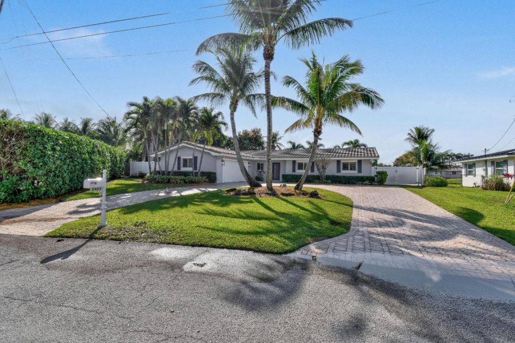 1404 Alpha Court S, Lake Clarke Shores, FL 33406 Photo