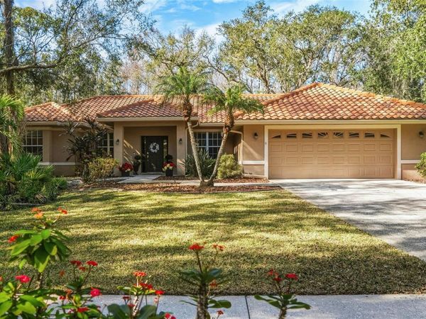 1362 E LAKE WOODLANDS PARKWAY, OLDSMAR, FL 34677