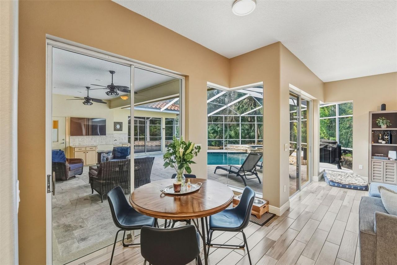 1362 E Lake Woodlands Parkway, Oldsmar, FL 34677 Photo