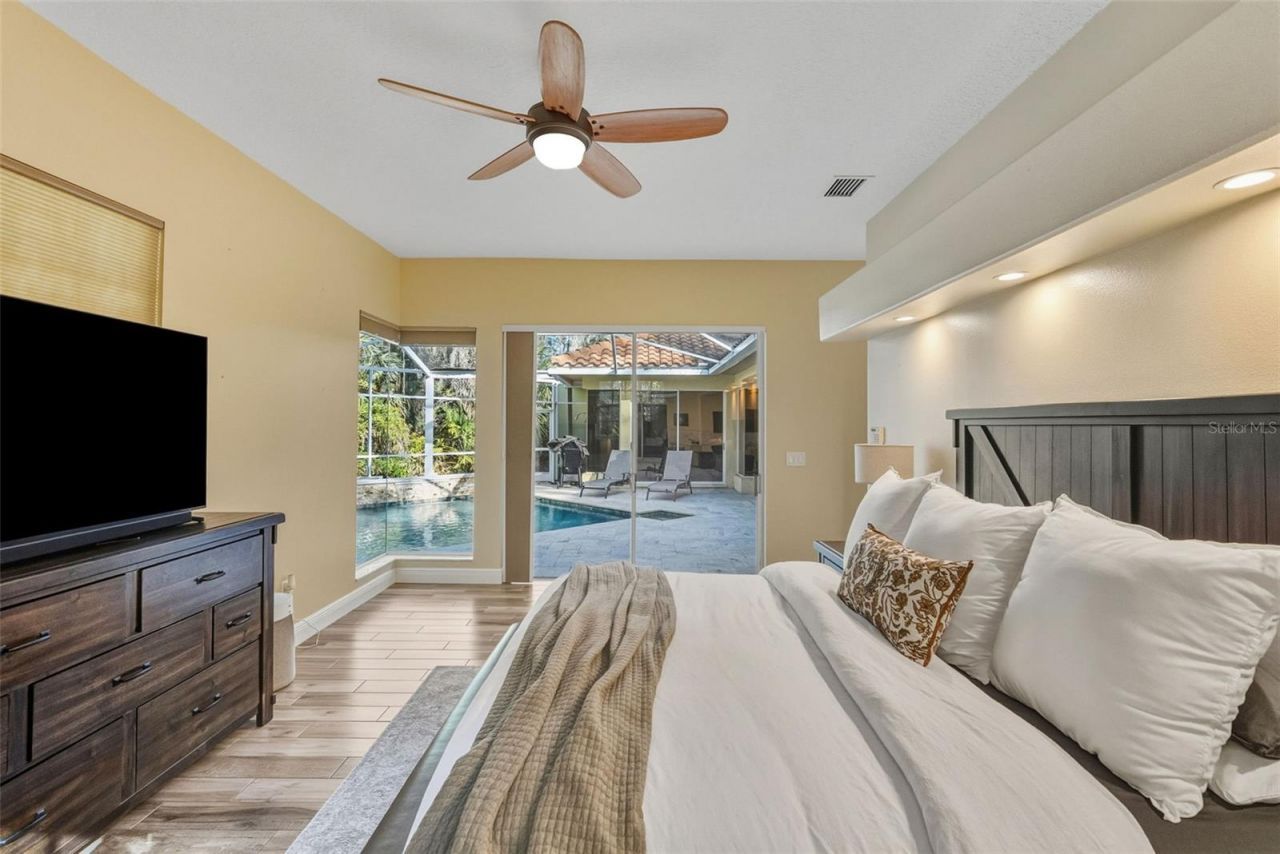 1362 E Lake Woodlands Parkway, Oldsmar, FL 34677 Photo