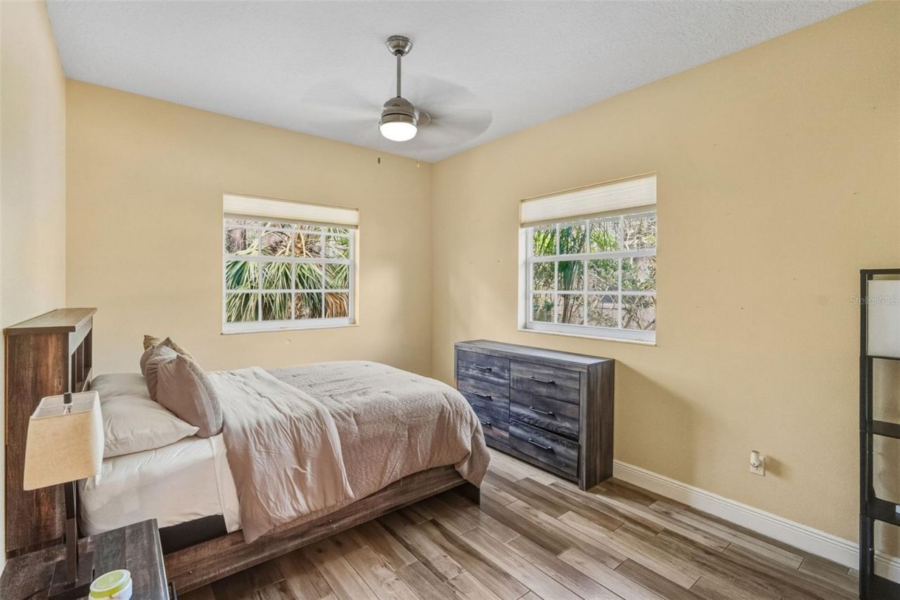 1362 E Lake Woodlands Parkway, Oldsmar, FL 34677 Photo