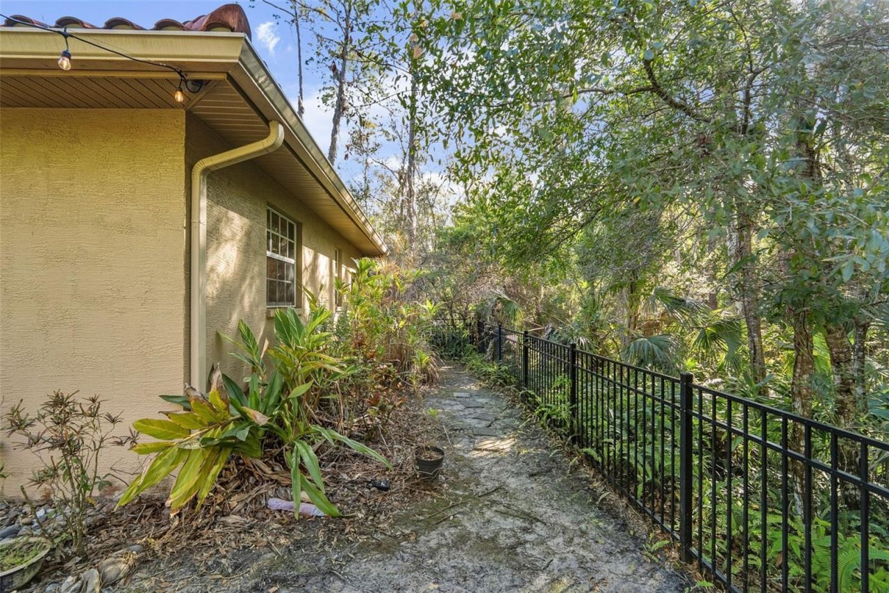 1362 E Lake Woodlands Parkway, Oldsmar, FL 34677 Photo