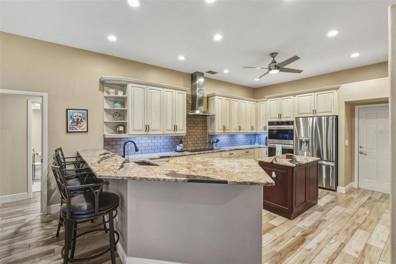 1362 E Lake Woodlands Parkway, Oldsmar, FL 34677 Photo