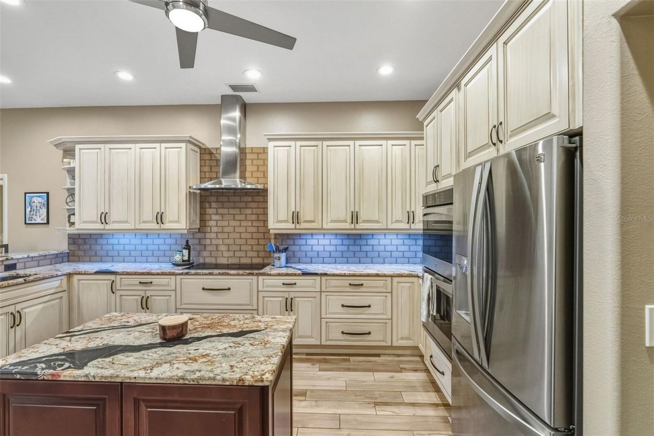 1362 E Lake Woodlands Parkway, Oldsmar, FL 34677 Photo