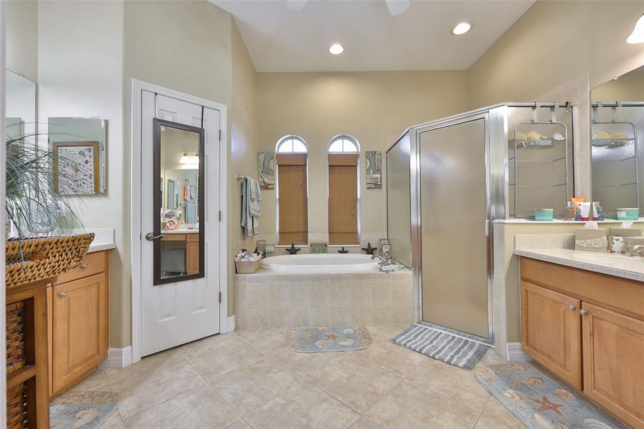 328 Noble Faire Drive, Sun City Center, FL 33573 Photo