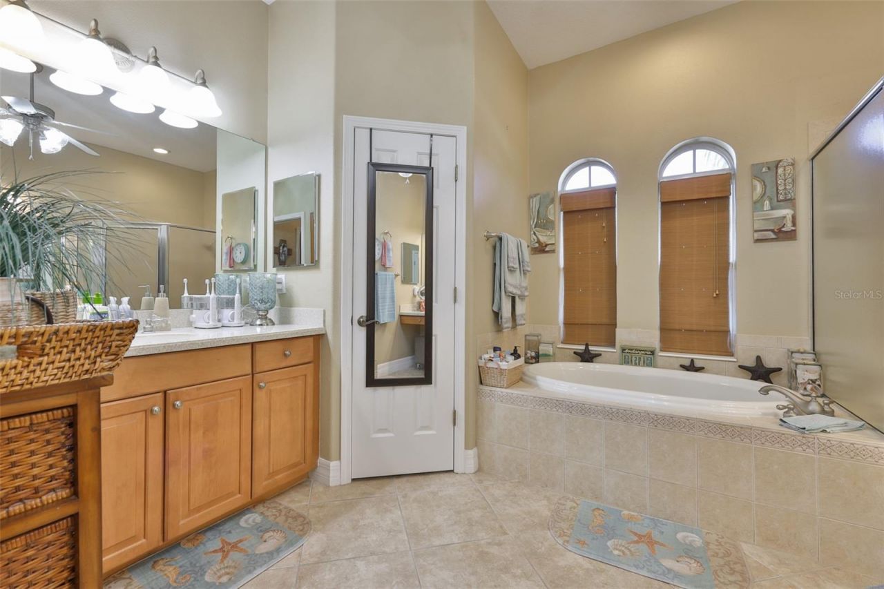 328 Noble Faire Drive, Sun City Center, FL 33573 Photo