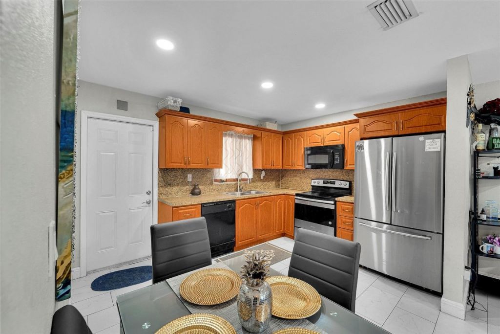 3497 NW 191st Street, Miami Gardens, FL 33056 Photo