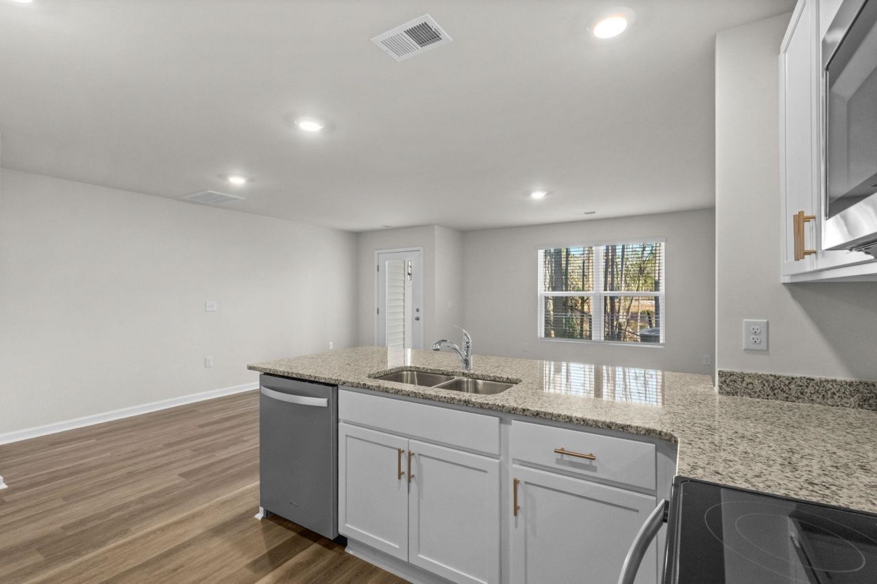 640 Golden Resin Rd Photo 12