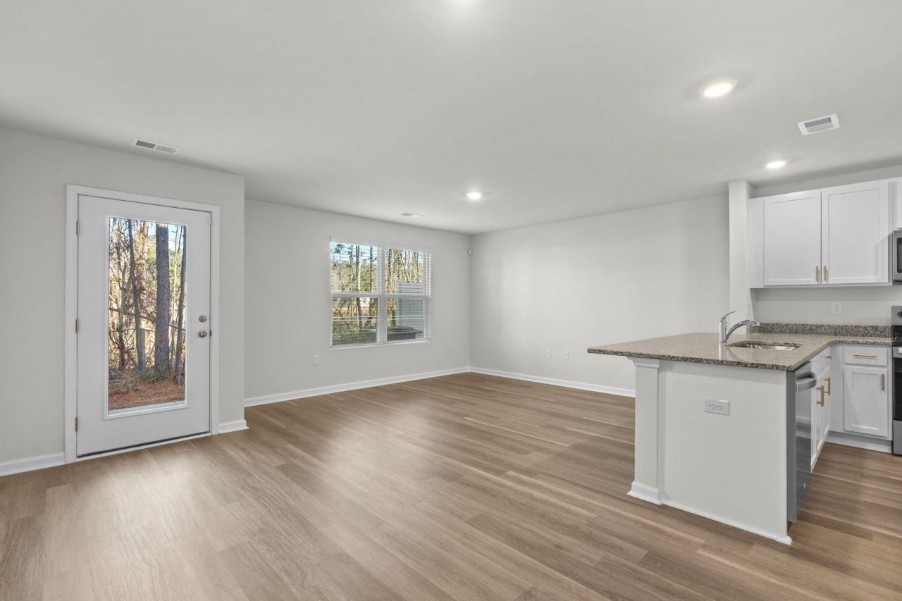 640 Golden Resin Rd Photo 13