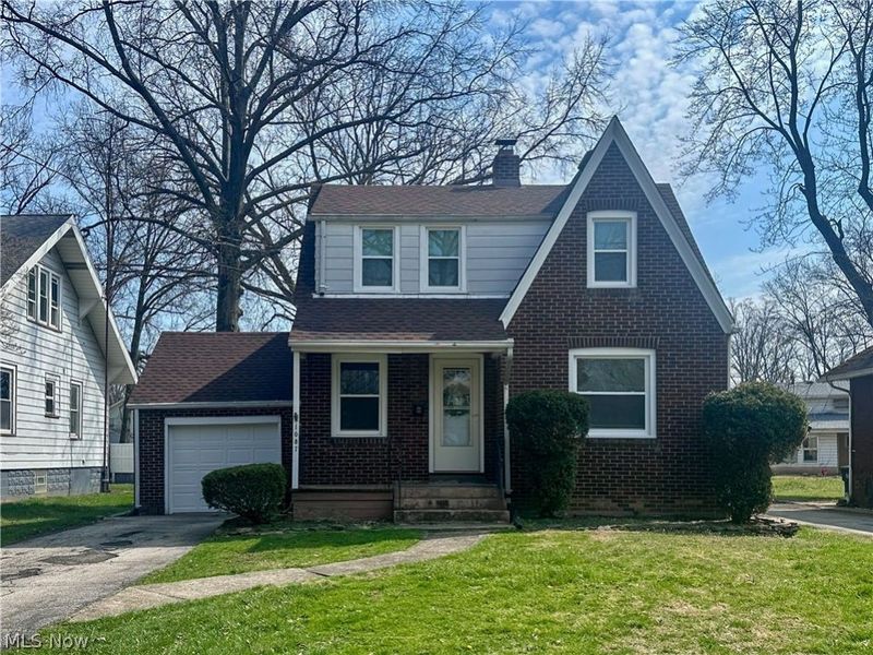 1087 Perkinswood Boulevard SE, Warren, OH 44484 Photo 1