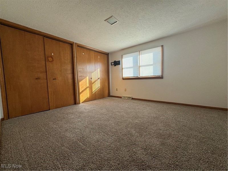 1087 Perkinswood Boulevard SE, Warren, OH 44484 Photo 10