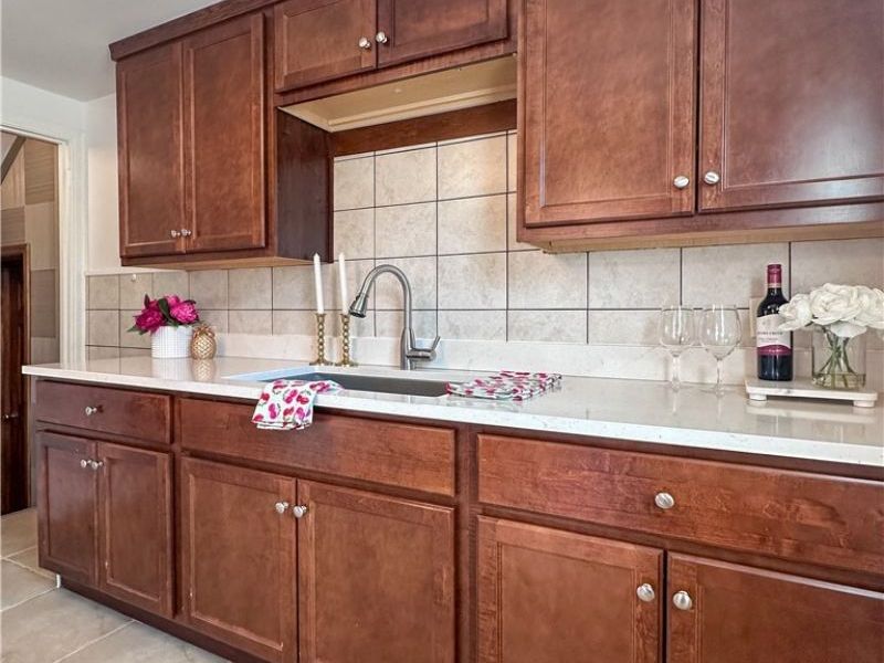 1087 Perkinswood Boulevard SE, Warren, OH 44484 Photo 10