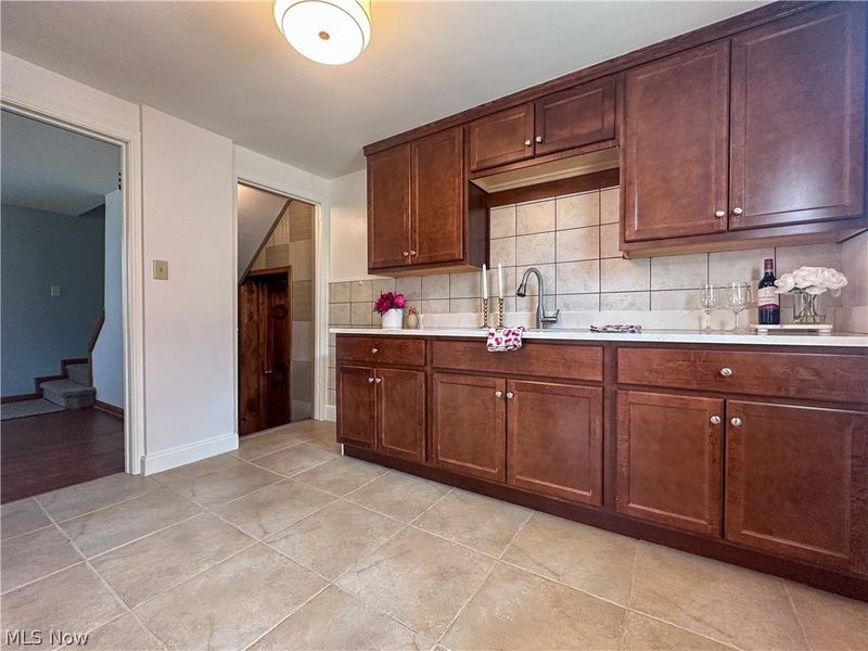 1087 Perkinswood Boulevard SE, Warren, OH 44484 Photo 9