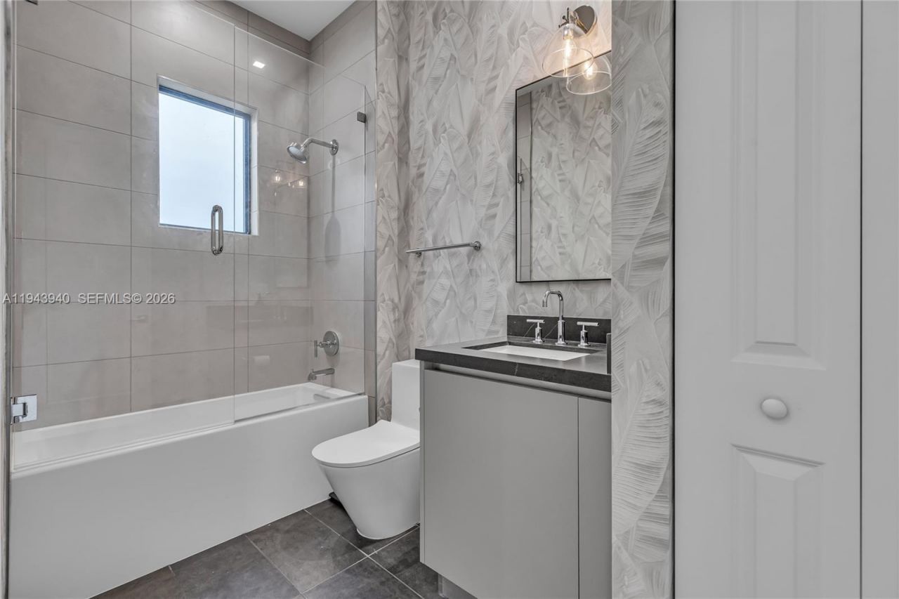 5765 SW 104th Ter, Cooper City, FL 33328 Photo