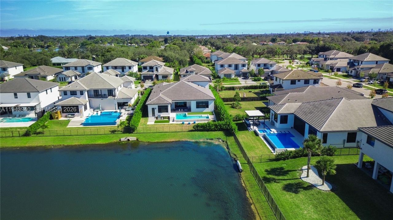 5765 SW 104th Ter, Cooper City, FL 33328 Photo