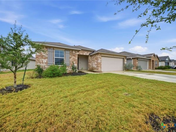 323 Elephants Ear Drive, New Braunfels, TX 78130