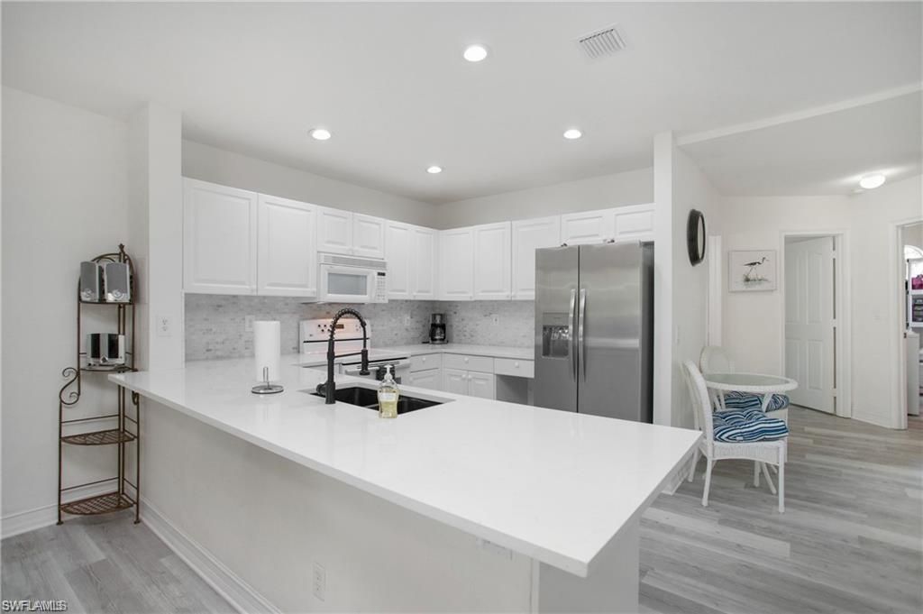 700 Diamond Cir, Unit 706, Naples, FL 34110 Photo