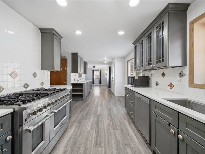 502 E Woodsdale Avenue, Akron, OH 44301 Photo 10