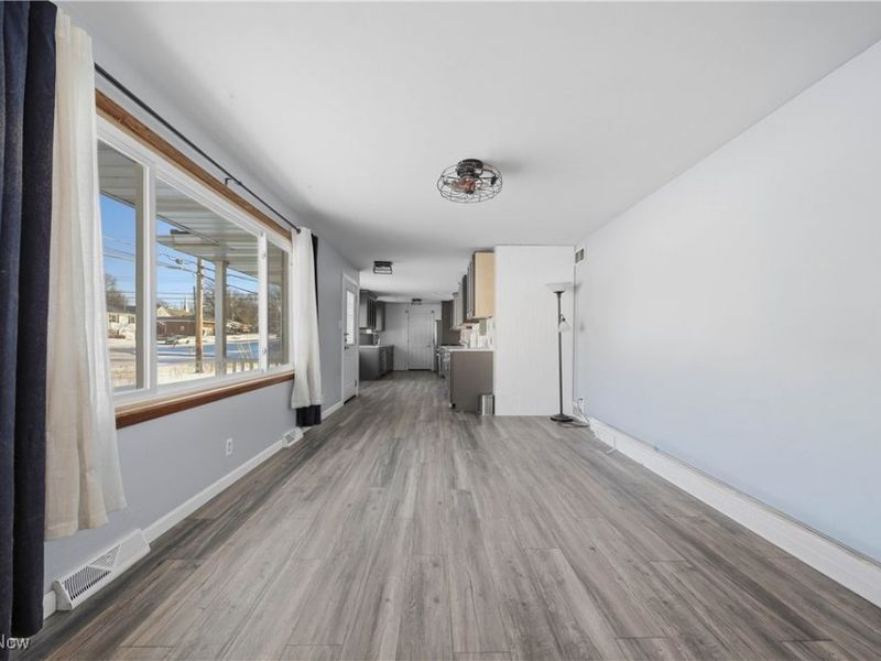 502 E Woodsdale Avenue, Akron, OH 44301 Photo 5